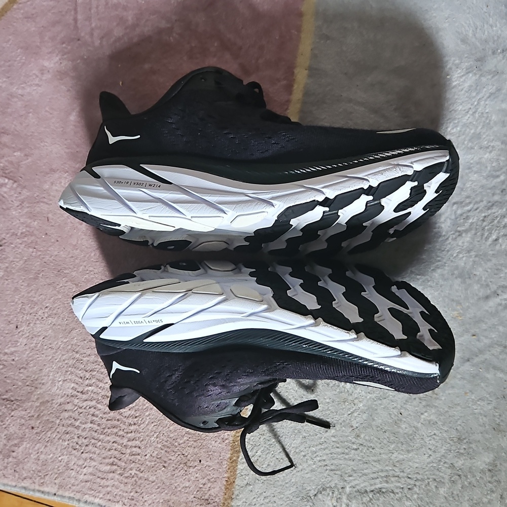 Hoka One One Clifton 9.5 B Black White Athletic Running Sneakers - Picture 3 of 10
